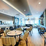 Premier Centre Colonia