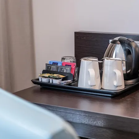 Premier Centre Hotel 3*