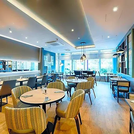 Premier Centre Hotel