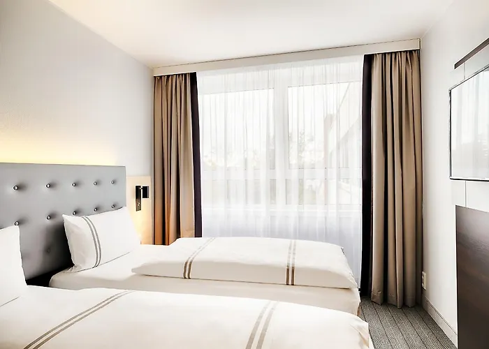 Premier Centre Hotel 3*