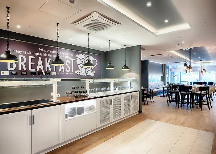 Premier Centre Hotel 3*