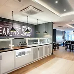 Premier Centre Hotel 3*